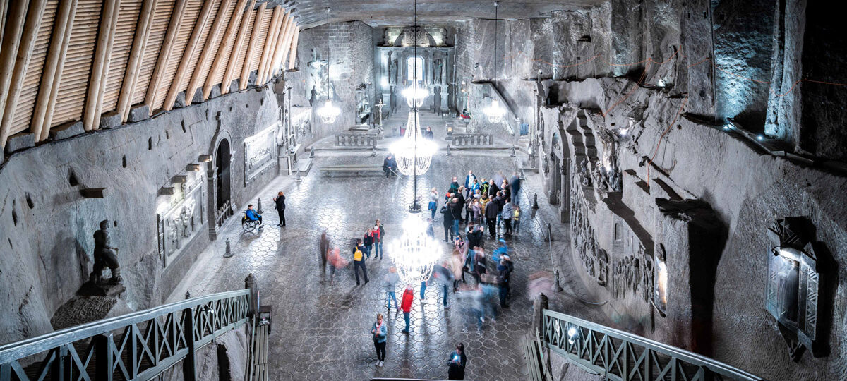 Grupowe zwiedzanie Wieliczki: gotowe scenariusze i checklista organizatora
